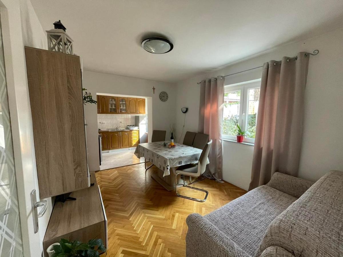 Apartman Renata Crikvenica Exterior photo